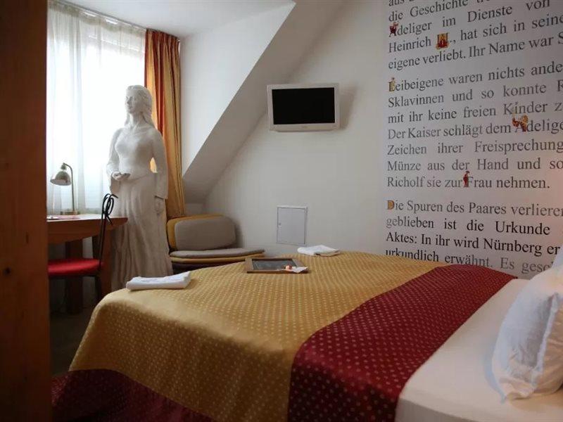 Hotel Drei Raben Нюрнберг Екстериор снимка