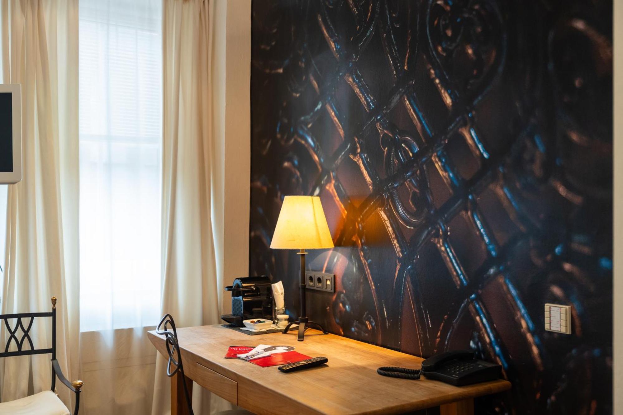 Hotel Drei Raben Нюрнберг Екстериор снимка