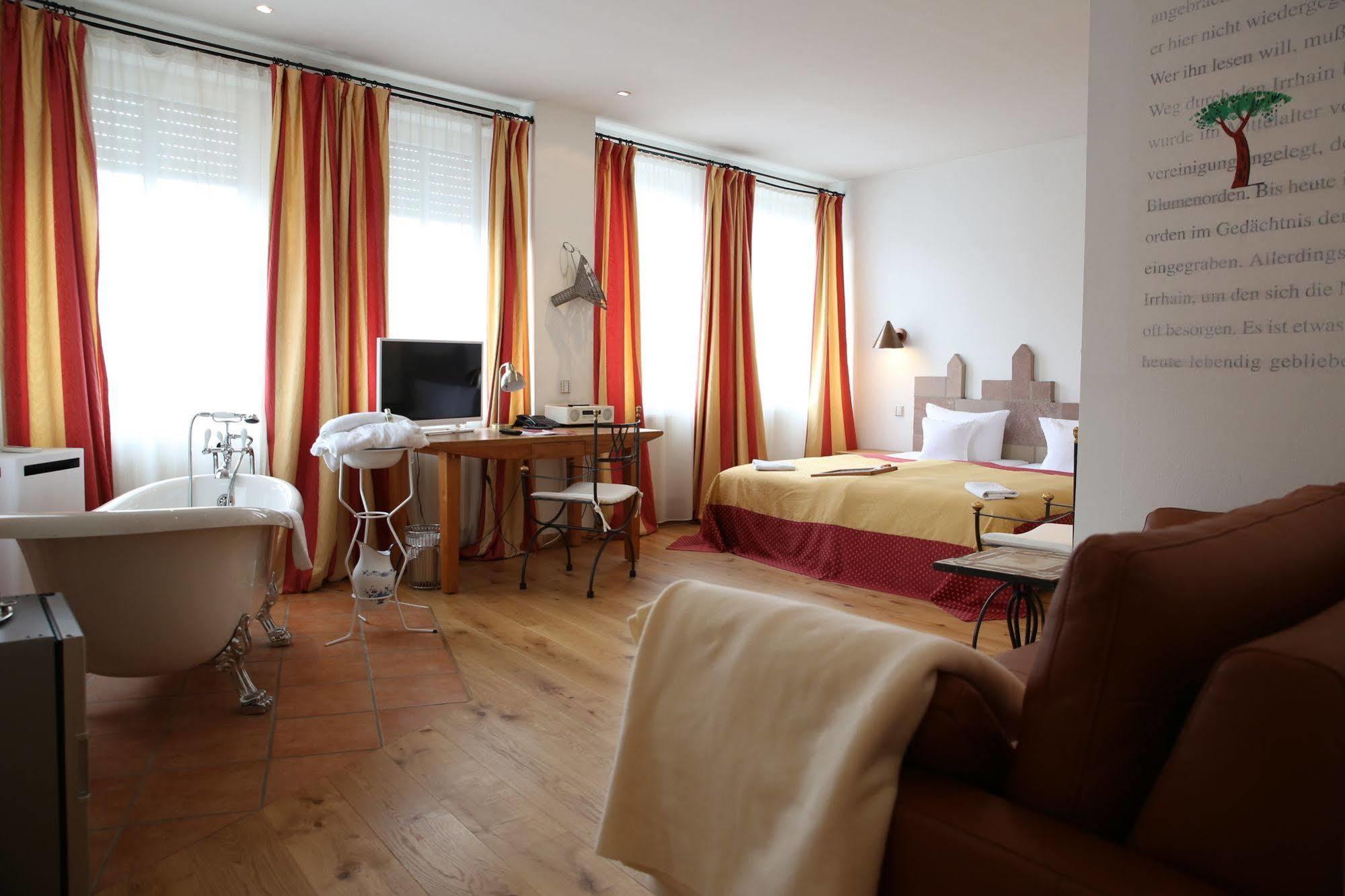 Hotel Drei Raben Нюрнберг Екстериор снимка
