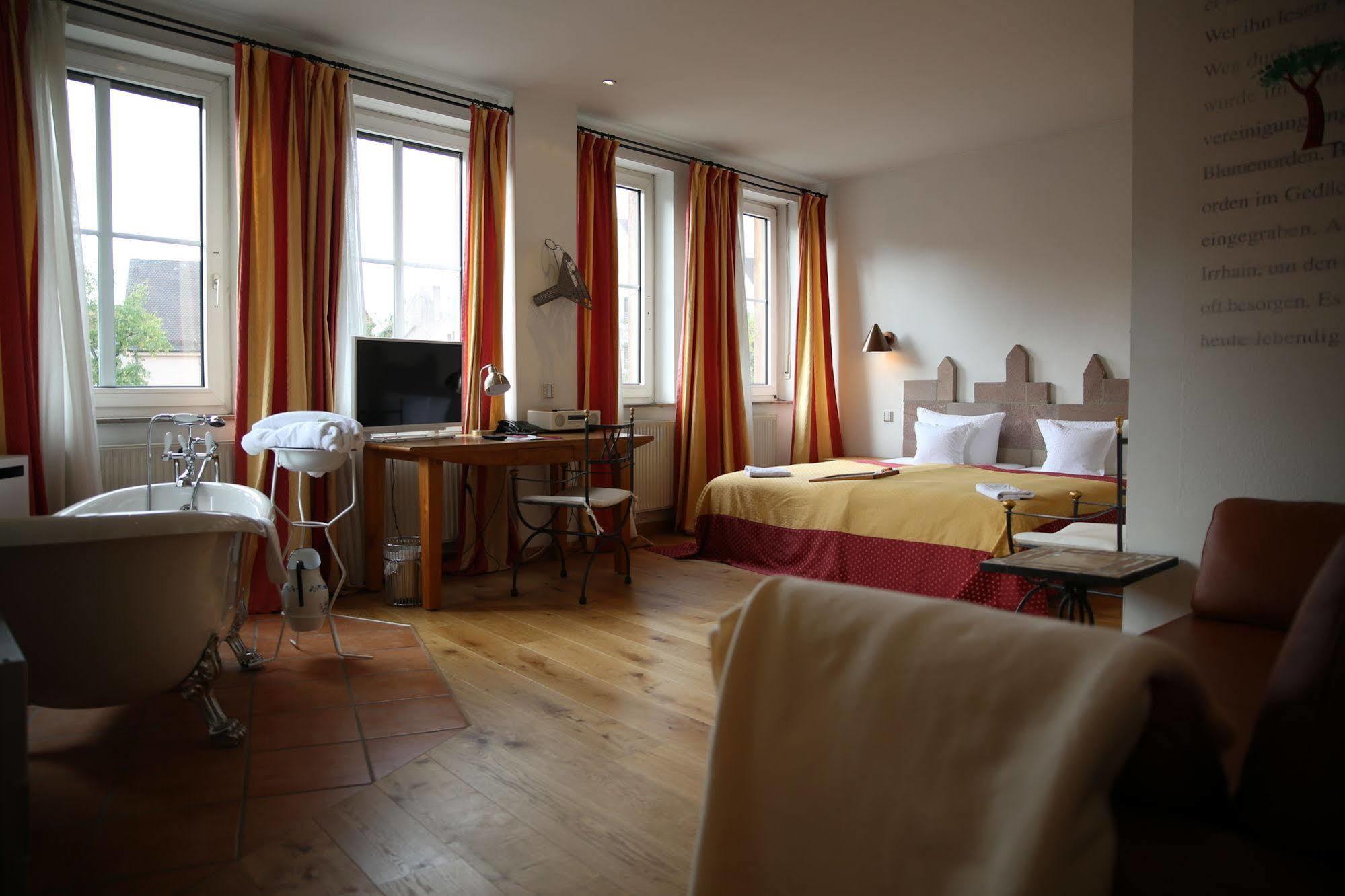 Hotel Drei Raben Нюрнберг Екстериор снимка