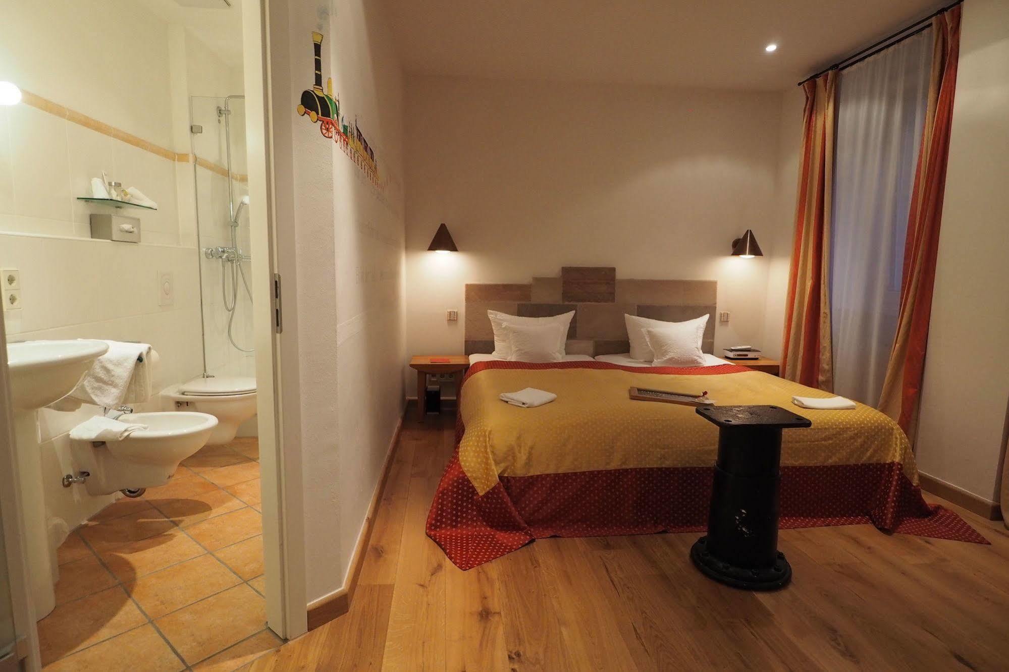Hotel Drei Raben Нюрнберг Екстериор снимка